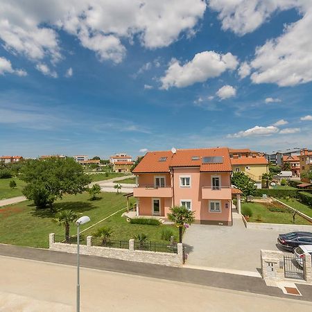 Guest House Gloria Novigrad Istria エクステリア 写真