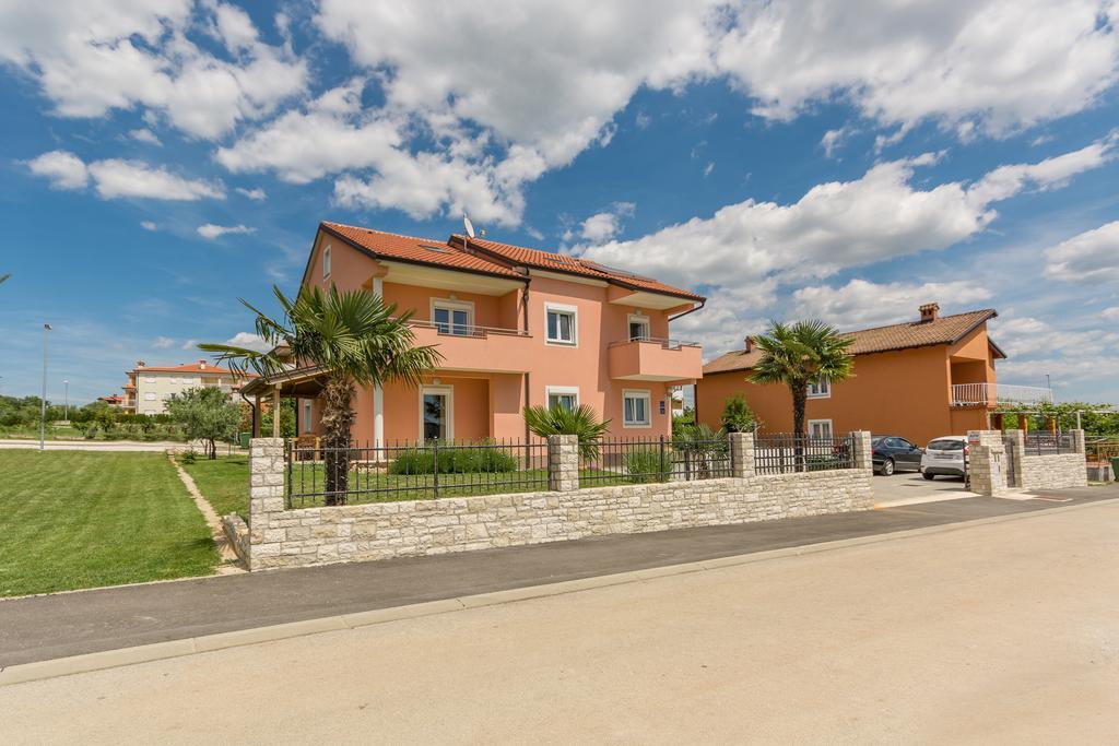 Guest House Gloria Novigrad Istria エクステリア 写真